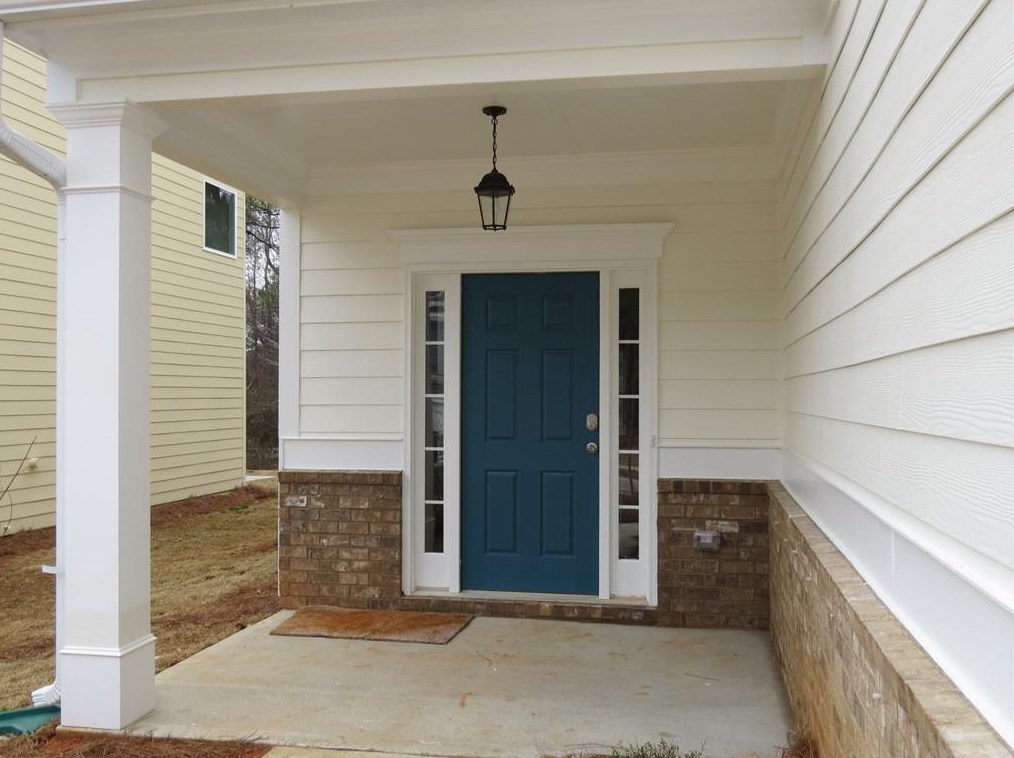 1036 Shadow Glen Dr, Fairburn, GA 30213-6506