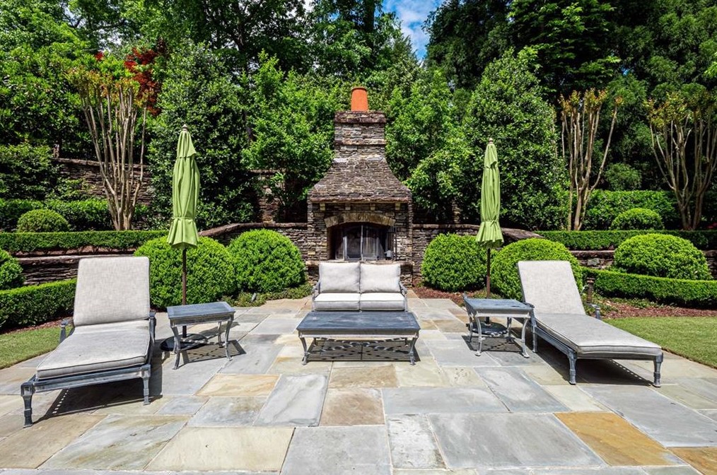 3497 Woodhaven Rd, Atlanta GA  30305-1008 exterior