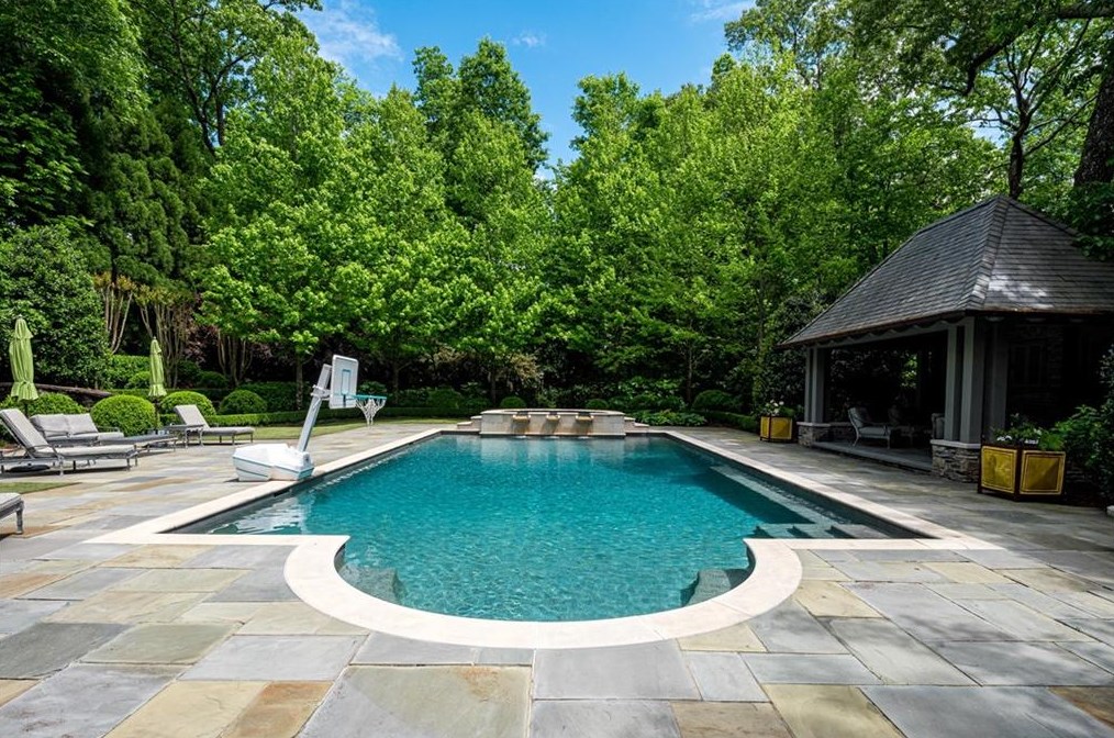 3497 Woodhaven Rd, Atlanta GA  30305-1008 exterior