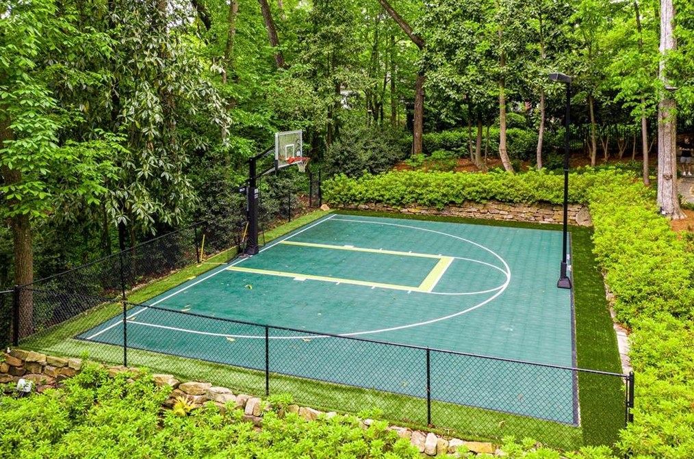 3497 Woodhaven Rd, Atlanta GA  30305-1008 exterior