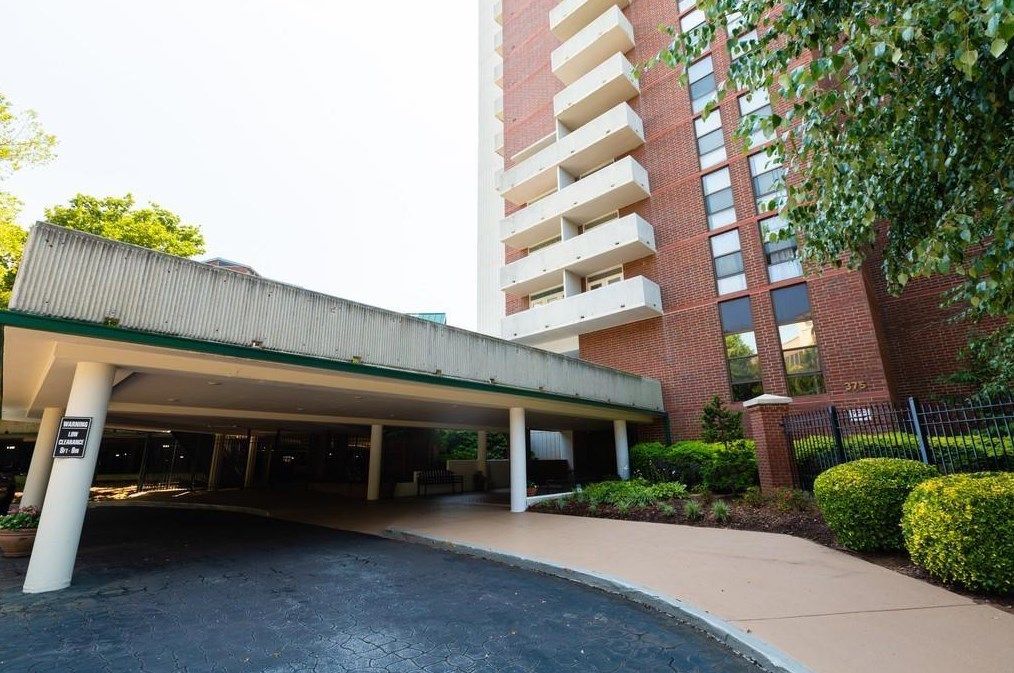 375 Ralph Mcgill Blvd, Atlanta GA  30312-1223 exterior