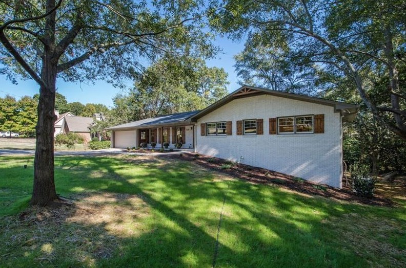1524 Blue Ridge Dr, Gainesville, GA 30501-1204