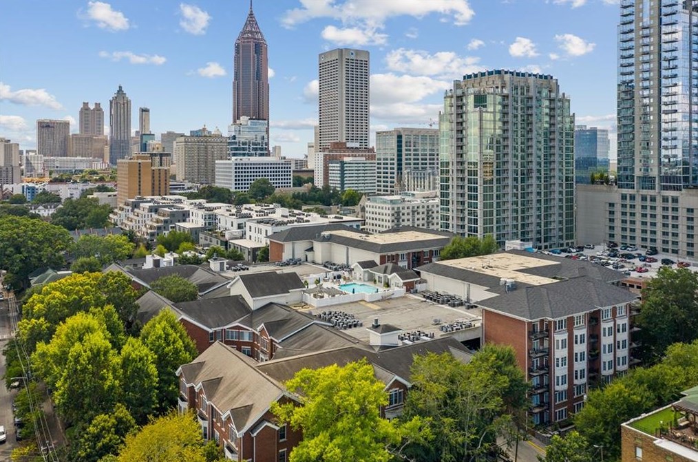 850 Piedmont Ave, Atlanta GA  30308-1487 exterior
