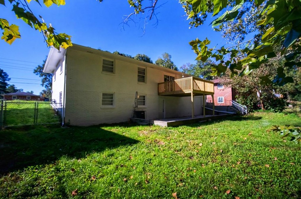 2042 Barberrie Ln, Decatur GA 30032-3918 exterior