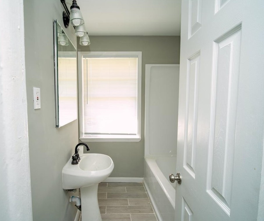 2042 Barberrie Ln, Decatur GA 30032-3918 exterior