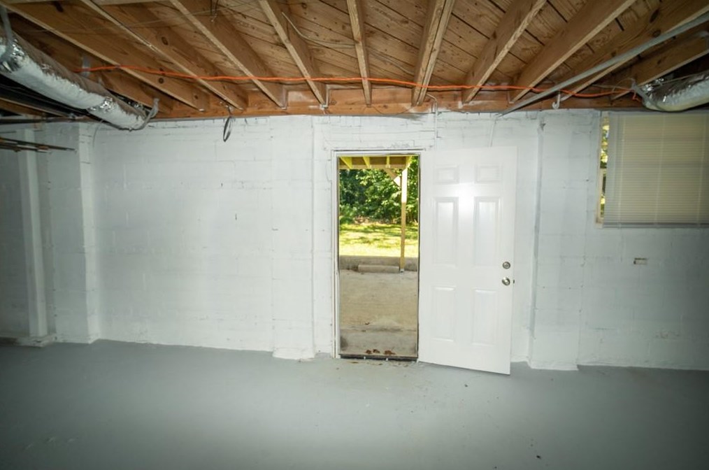 2042 Barberrie Ln, Decatur GA 30032-3918 exterior