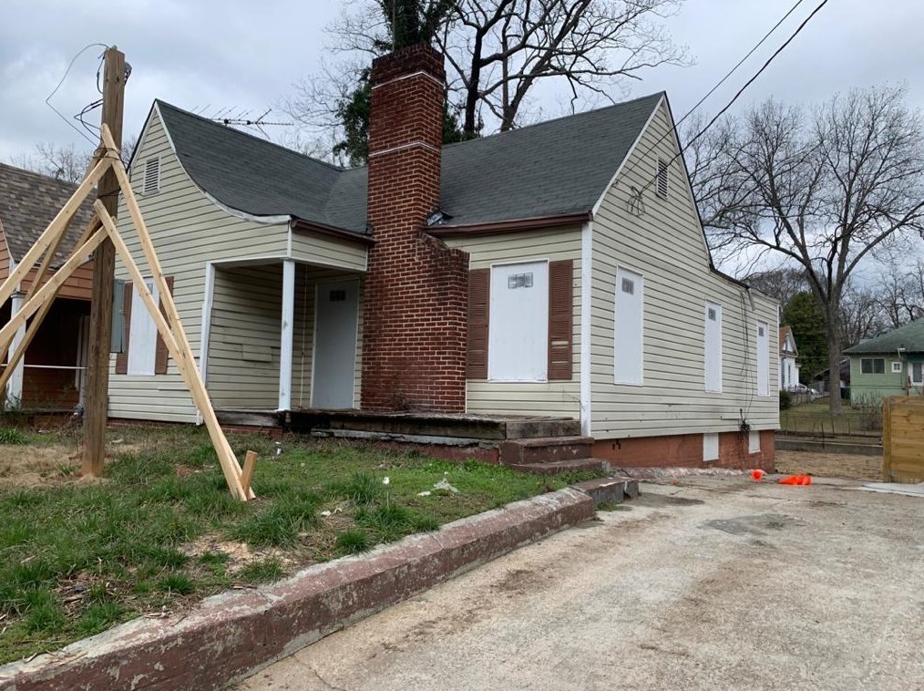 1075 White Oak Ave, Atlanta, GA 30310-3823