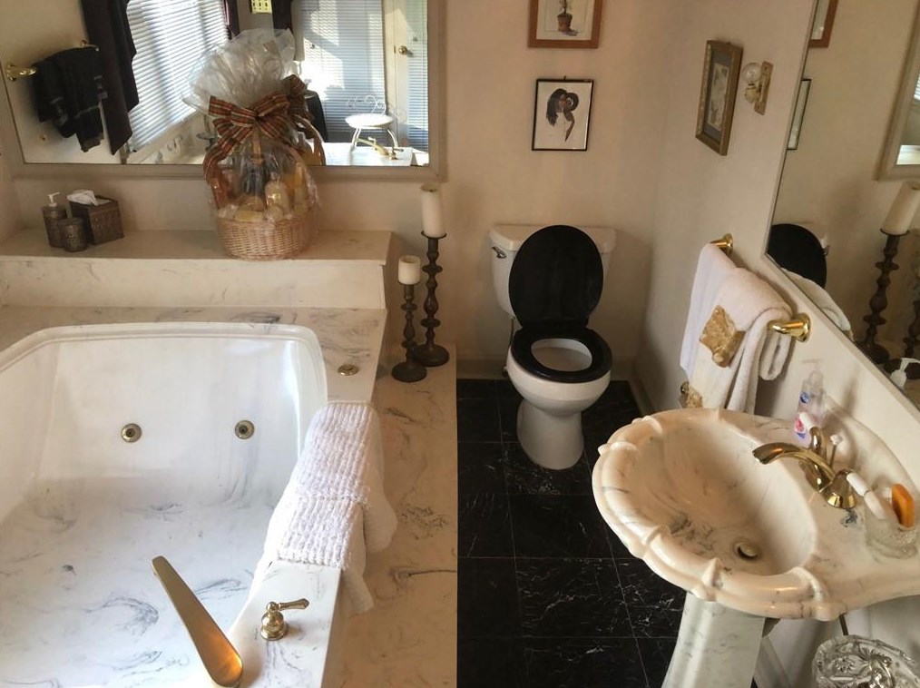 3450 Revere Rd, Atlanta GA  30331-2319 exterior