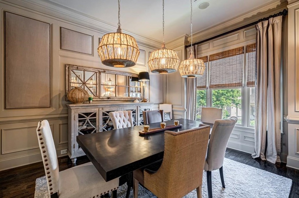 1353 Vlg Park Dr, Atlanta GA 30319-3480 exterior