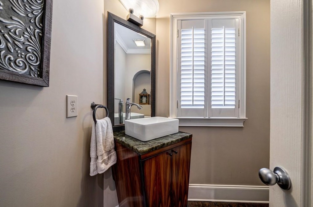 1353 Vlg Park Dr, Atlanta GA 30319-3480 exterior