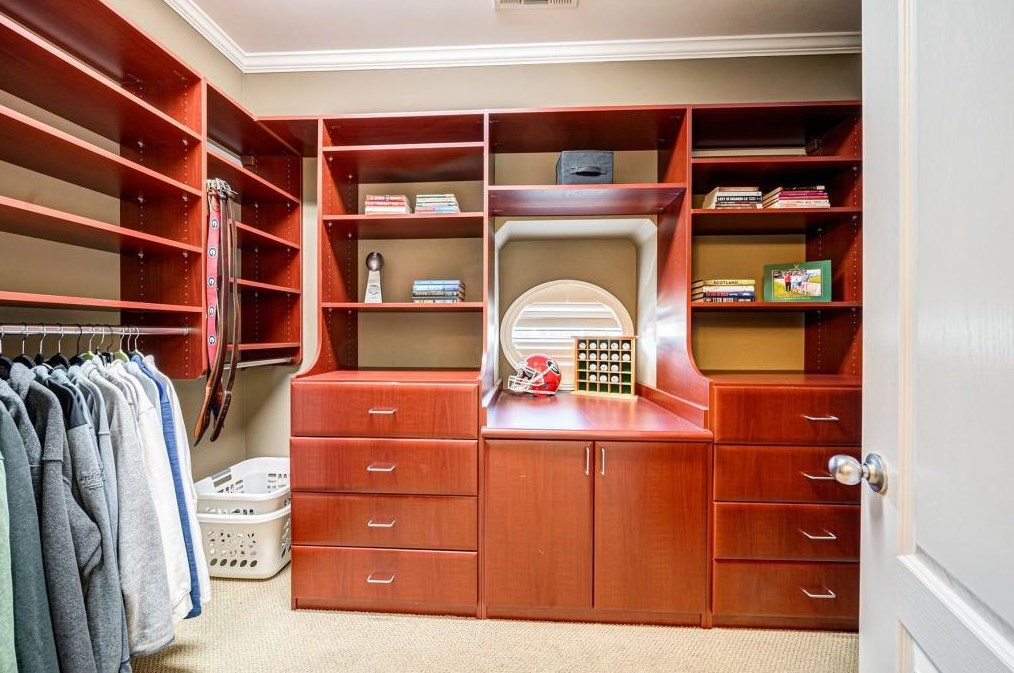 1353 Vlg Park Dr, Atlanta GA 30319-3480 exterior