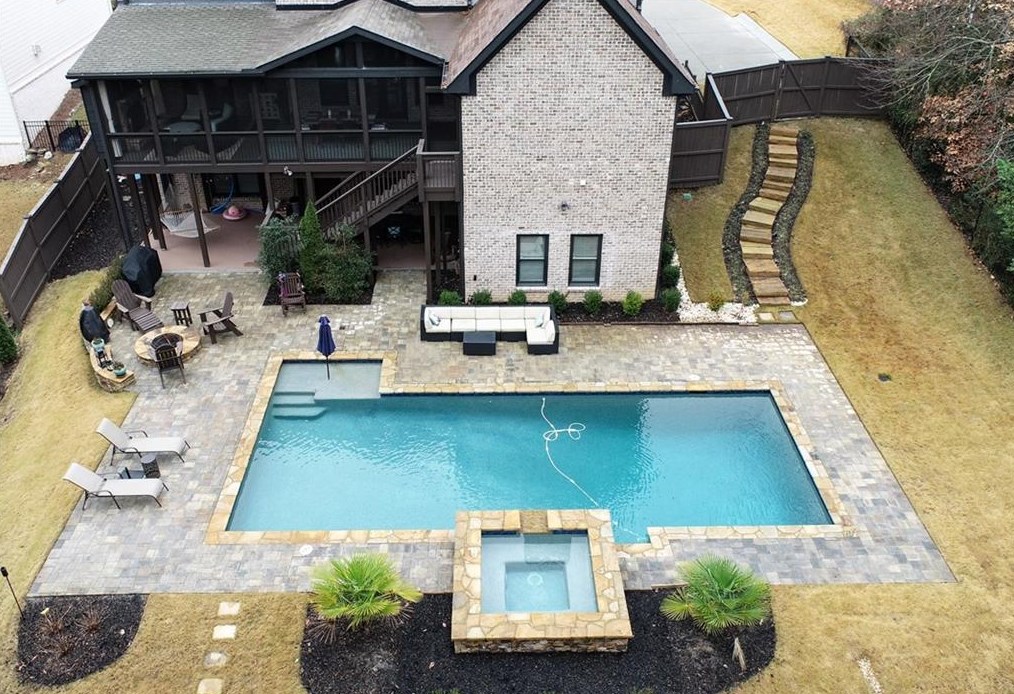 4204 Navajo Trl, Atlanta, GA 30319-1533
