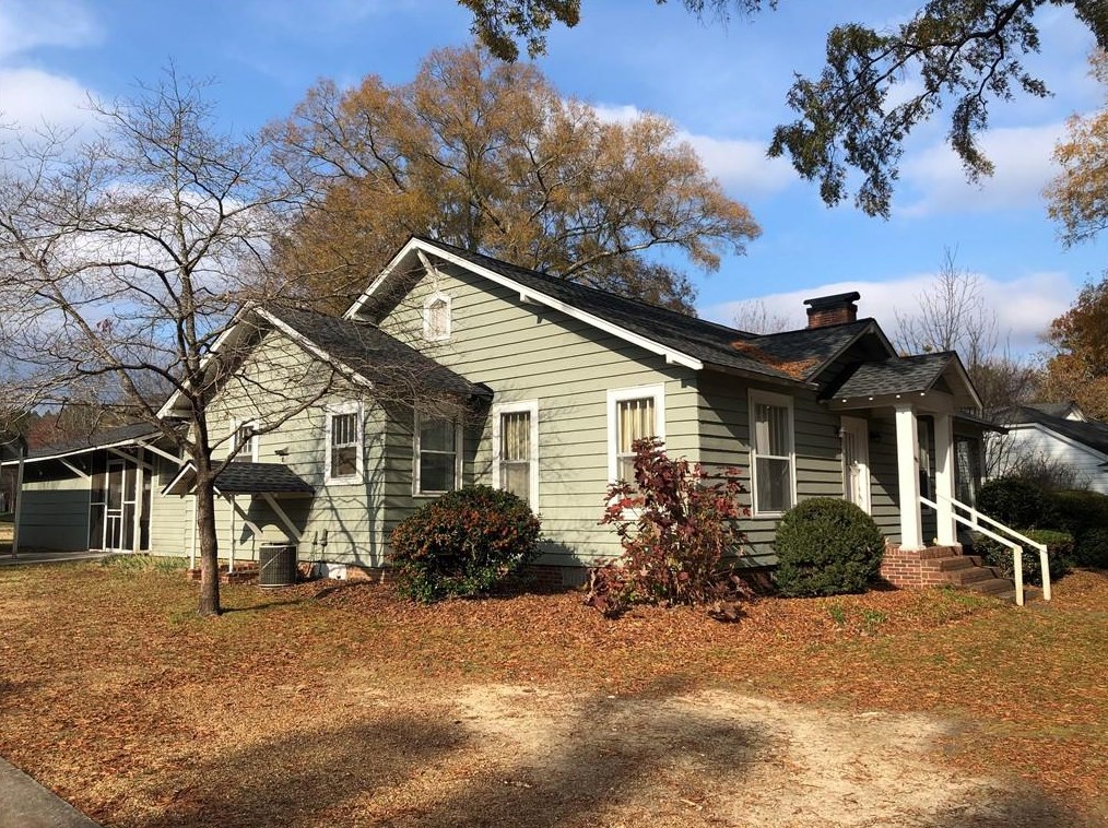 140 1st St, Rome, GA 30161-2064