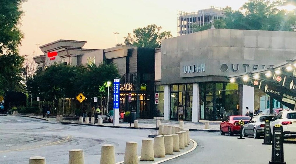 4561 Olde Perimeter Way, Atlanta GA  30346-1226 exterior