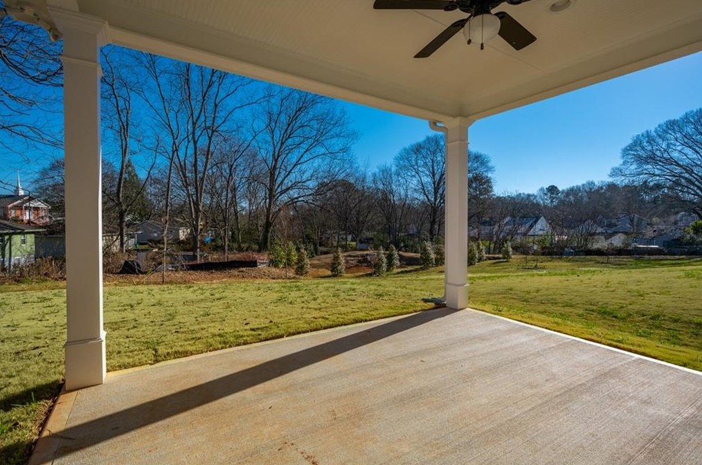 2469 Dixie Ave, Smyrna GA  30080-0021 exterior