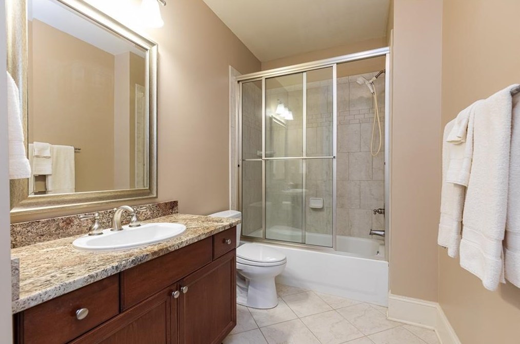 3174 Silver Lk Dr, Atlanta GA 30319-2344 exterior