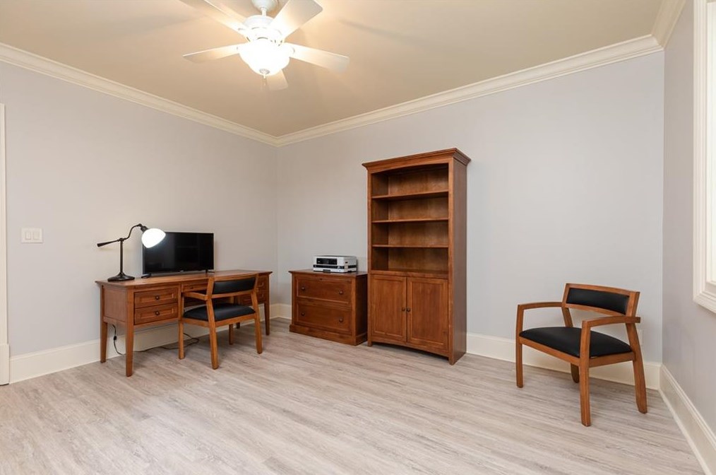 3174 Silver Lk Dr, Atlanta GA 30319-2344 exterior