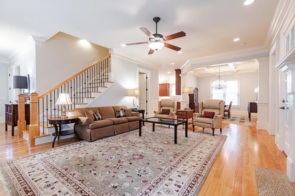 3174 Silver Lk Dr, Atlanta GA 30319-2344 exterior