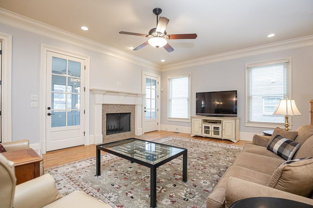 3174 Silver Lk Dr, Atlanta GA 30319-2344 exterior