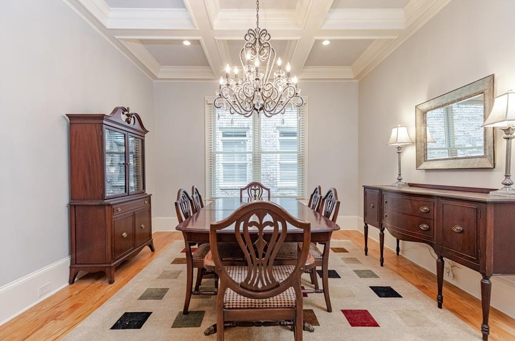 3174 Silver Lk Dr, Atlanta GA 30319-2344 exterior