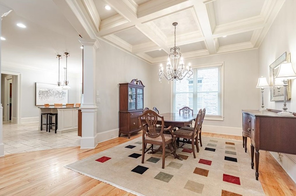 3174 Silver Lk Dr, Atlanta GA 30319-2344 exterior