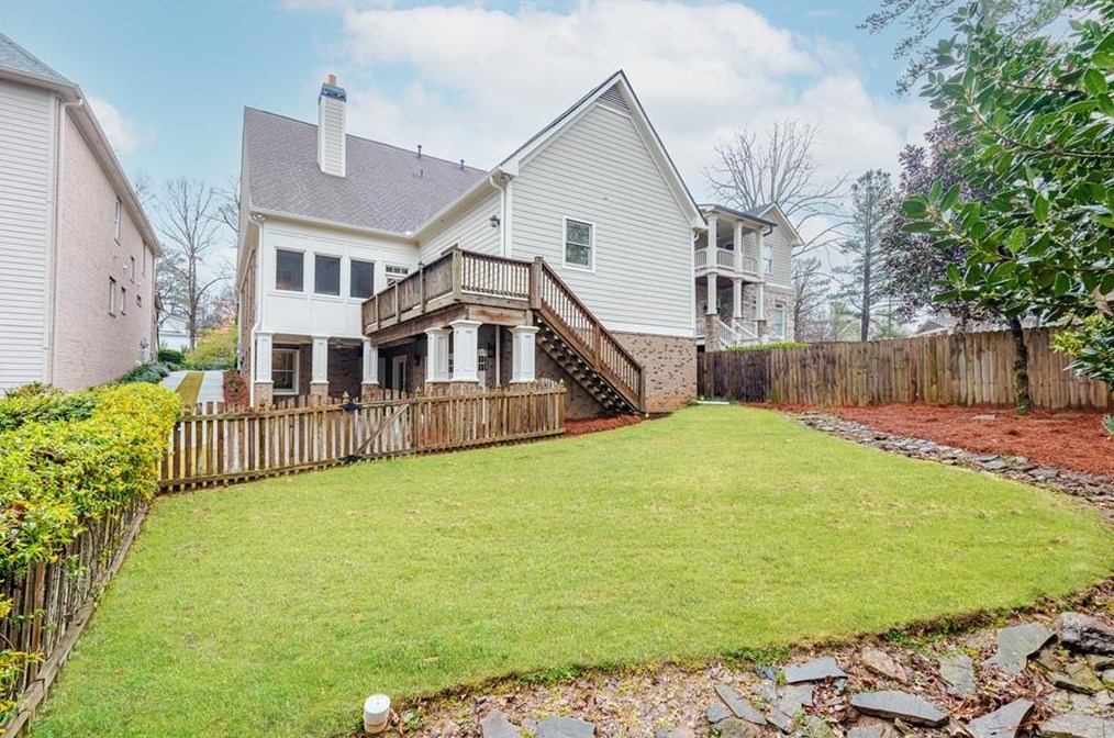 3174 Silver Lk Dr, Atlanta GA 30319-2344 exterior