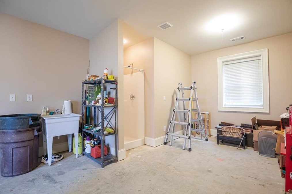 3174 Silver Lk Dr, Atlanta GA 30319-2344 exterior