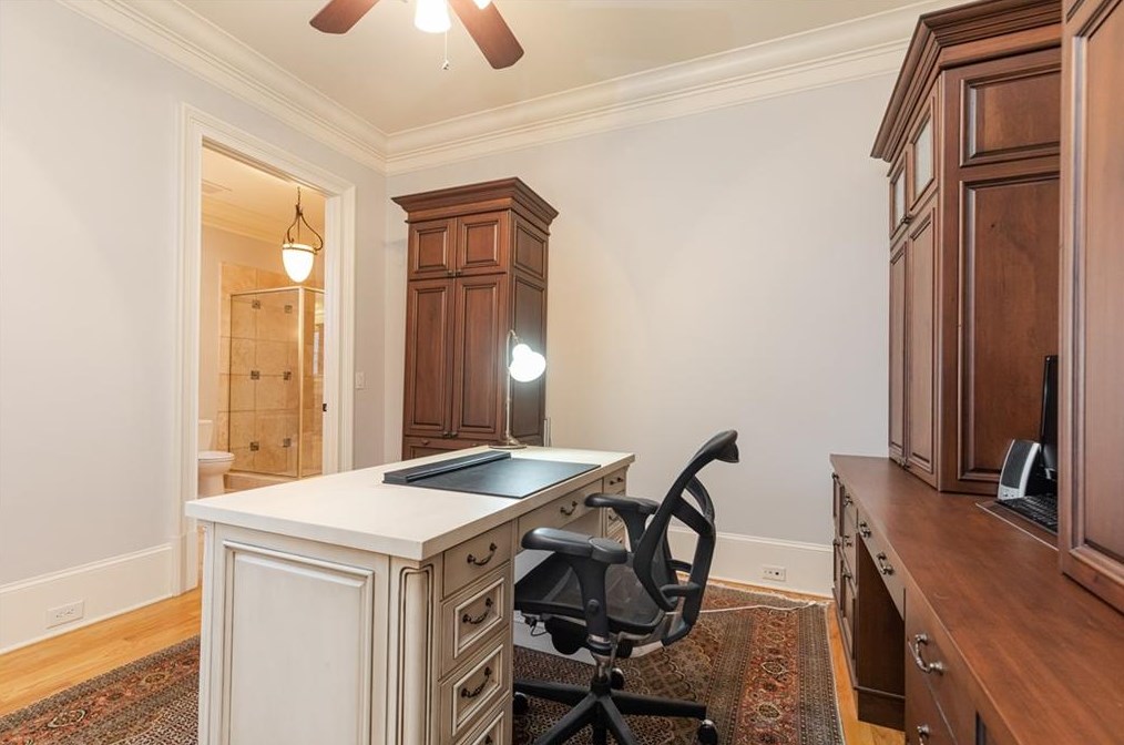 3174 Silver Lk Dr, Atlanta GA 30319-2344 exterior