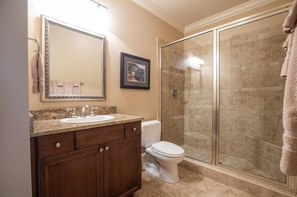 3174 Silver Lk Dr, Atlanta GA 30319-2344 exterior