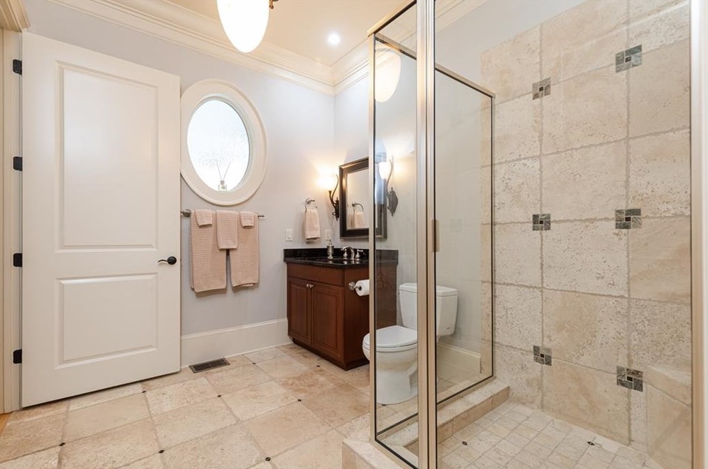 3174 Silver Lk Dr, Atlanta GA 30319-2344 exterior