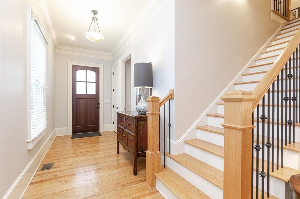 3174 Silver Lk Dr, Atlanta GA 30319-2344 exterior