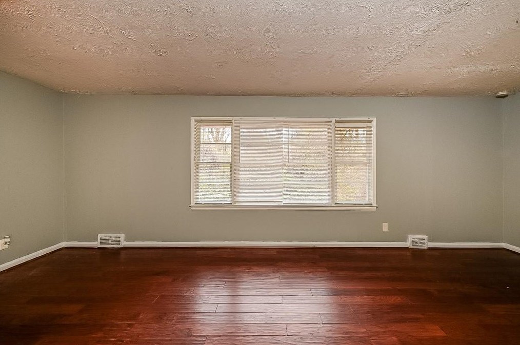 3565 Glenwood Rd, Decatur GA  30032-4423 exterior