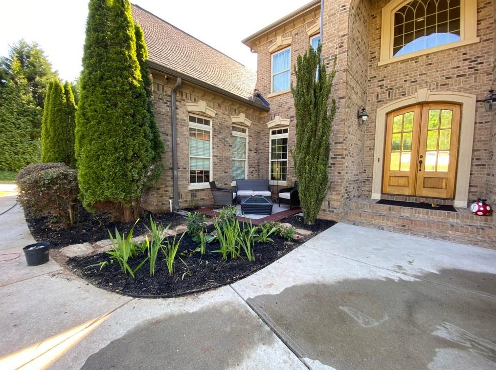 5700 Toccoa Dr, Douglasville, GA 30135-5812