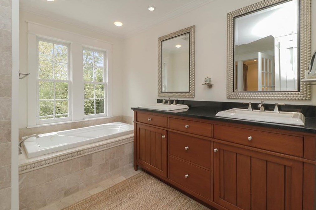 1728 Noble Dr, Atlanta GA 30306-3141 exterior