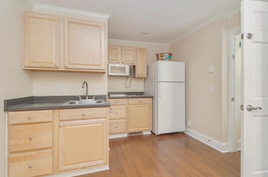 1728 Noble Dr, Atlanta GA 30306-3141 exterior