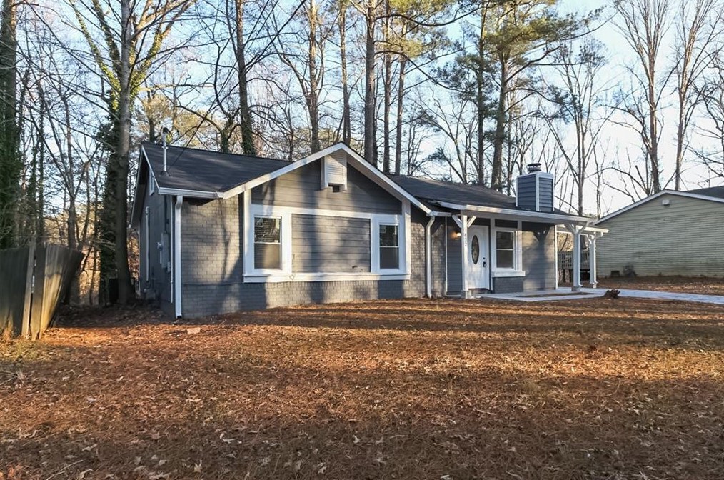 422 Plainville Dr, Atlanta, GA 30331-4322