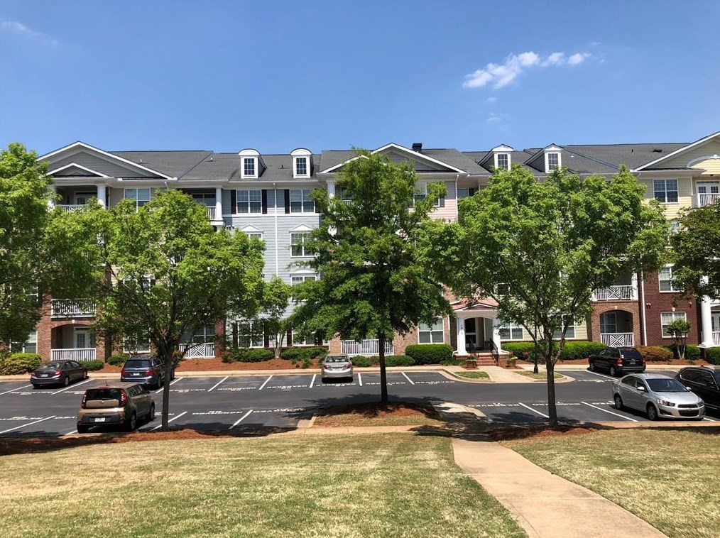 1975 Nocturne Dr, Alpharetta GA 30009-7618 exterior