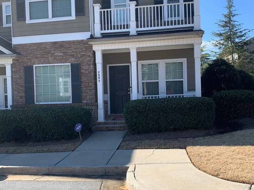 7595 Avalon Blvd, Fairburn, GA 30213-6093