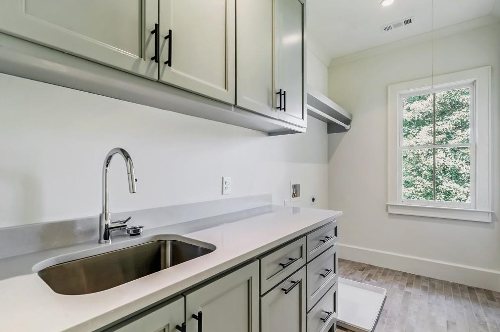 1783 Noble Dr, Atlanta GA 30306-3140 exterior