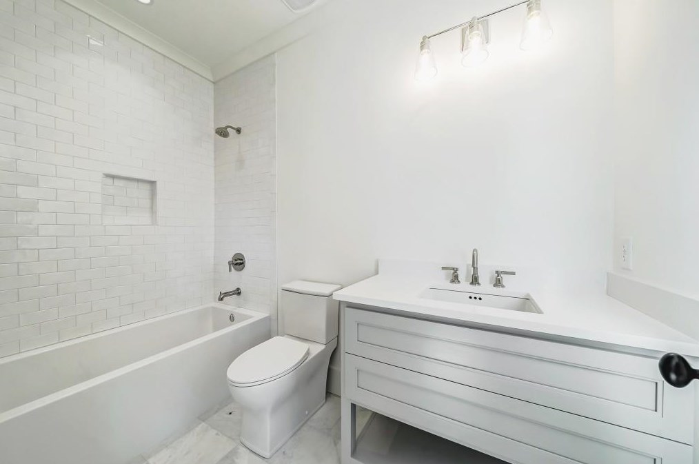 1783 Noble Dr, Atlanta GA 30306-3140 exterior