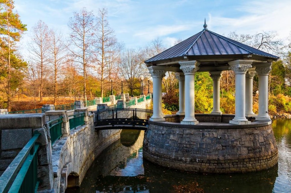 1783 Noble Dr, Atlanta GA 30306-3140 exterior