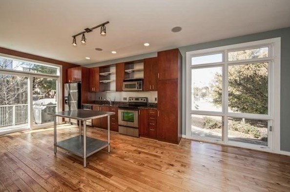 1251 Prouve Ct, Atlanta GA  30318-4101 exterior