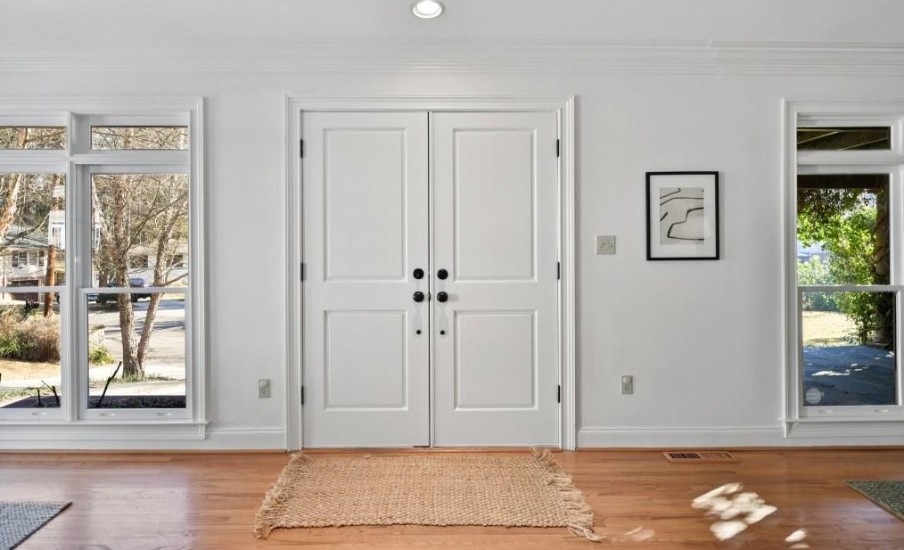 1930 Wildwood Pl, Atlanta GA  30324-4957 exterior