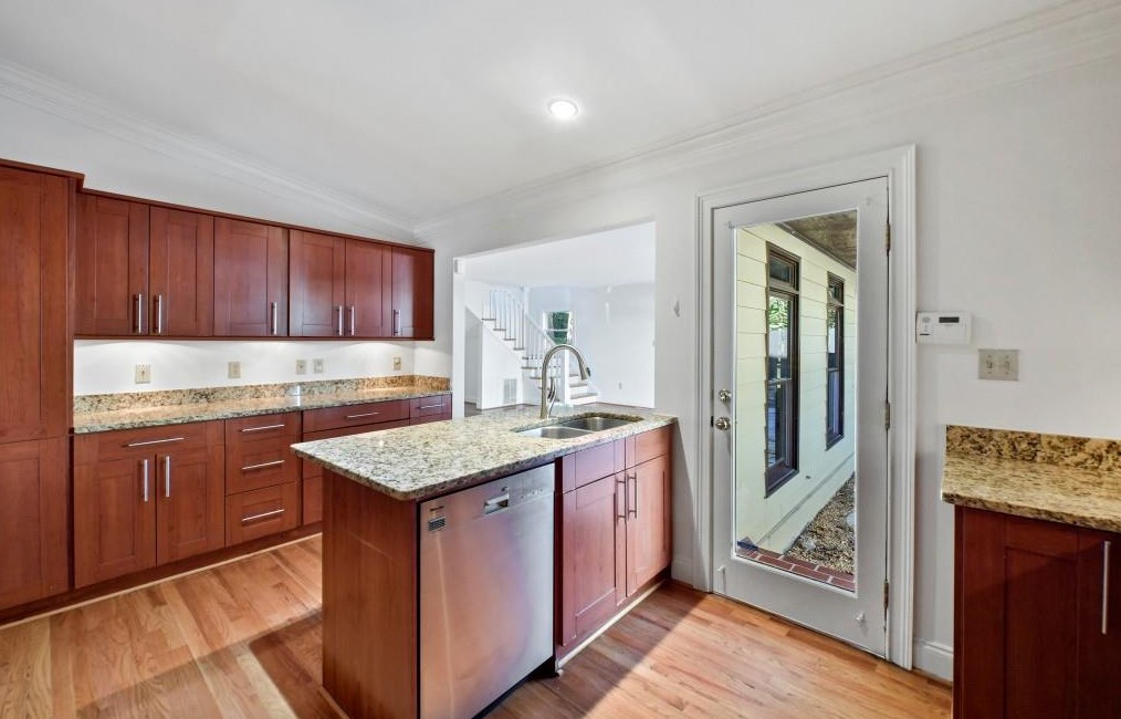 1930 Wildwood Pl, Atlanta GA  30324-4957 exterior