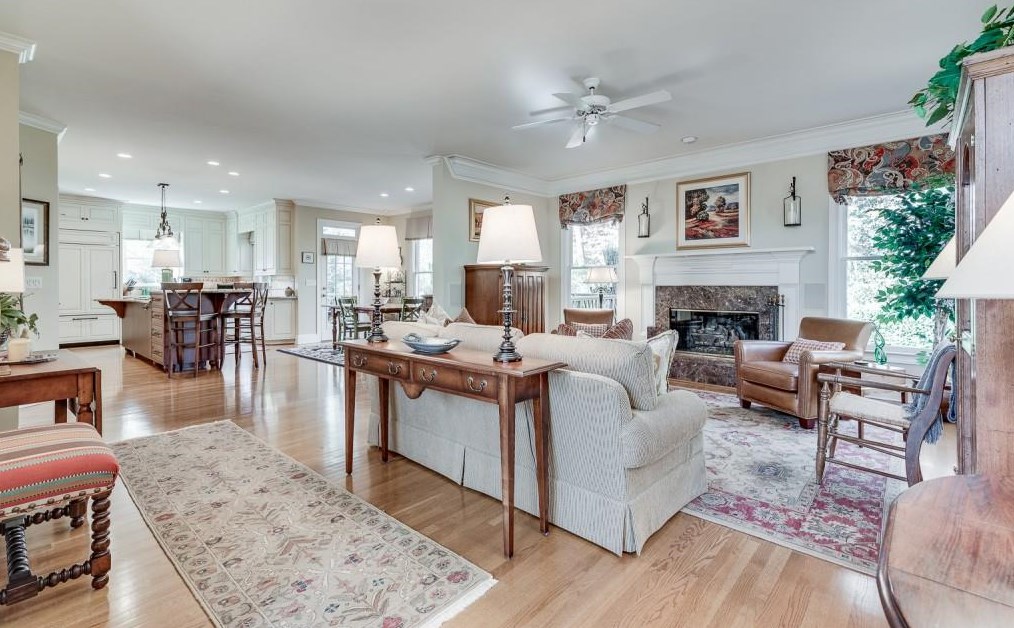 2478 Oakleigh Ct, Atlanta GA  30329 exterior