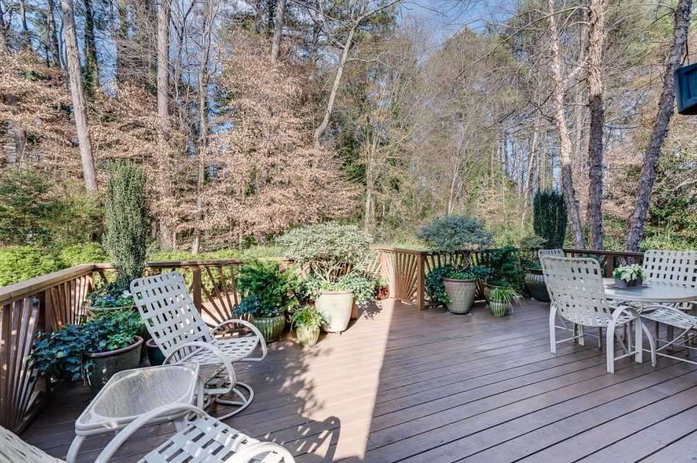 2478 Oakleigh Ct, Atlanta GA  30329 exterior