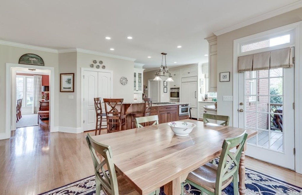2478 Oakleigh Ct, Atlanta GA  30329 exterior