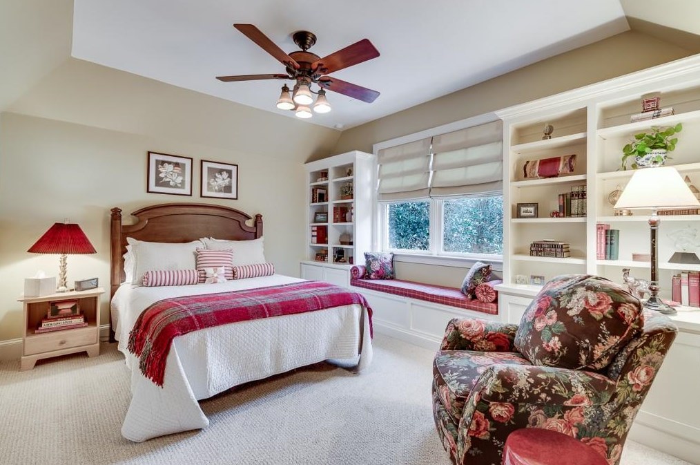 2478 Oakleigh Ct, Atlanta GA  30329 exterior