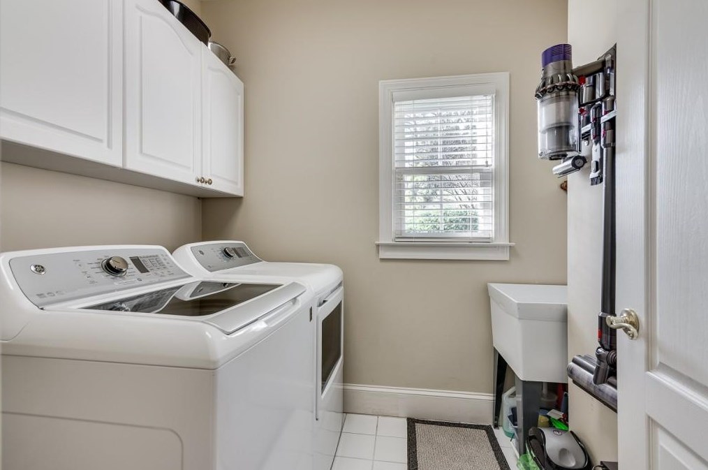 2478 Oakleigh Ct, Atlanta GA  30329 exterior