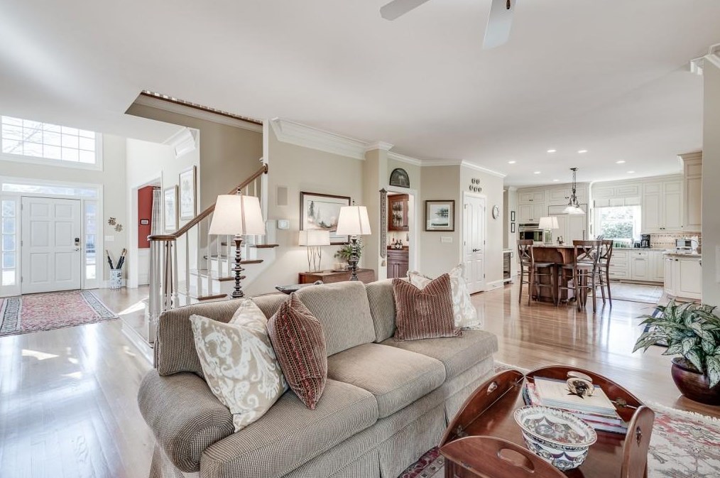 2478 Oakleigh Ct, Atlanta GA  30329 exterior